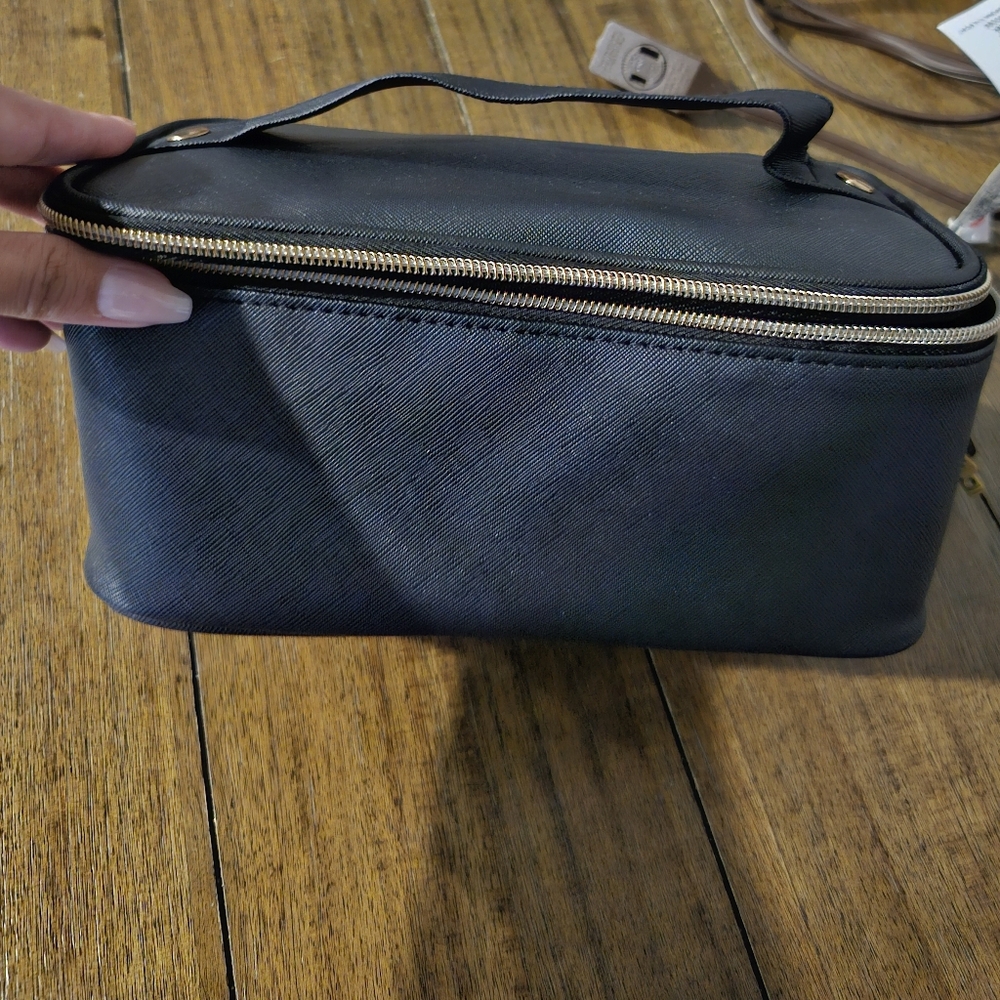 Makeup bag - Picture 3 of 3